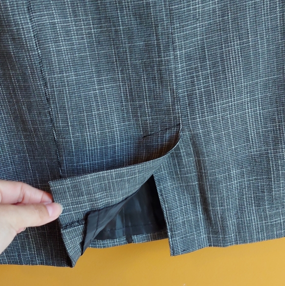 Matching Blazer and Skirt - Picture 12 of 13